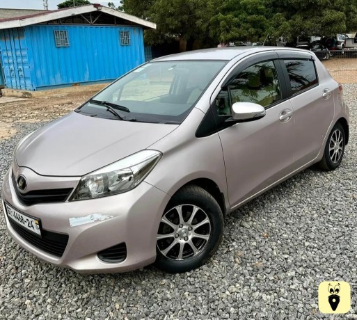 toyota-vitz-for-sale-big-2