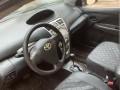 toyota-yaris-small-4