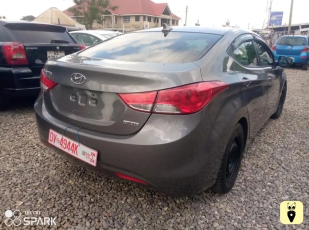 hyundai-elantra-big-1