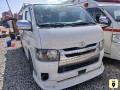 toyota-hiace-small-0