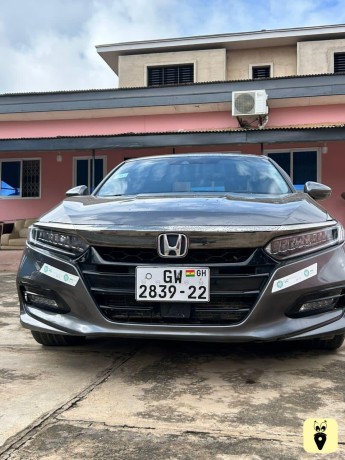 honda-accord-touring-big-0