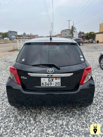 toyota-vitz-big-6