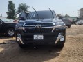 toyota-landcruiser-small-0