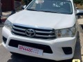 toyota-hilux-small-0