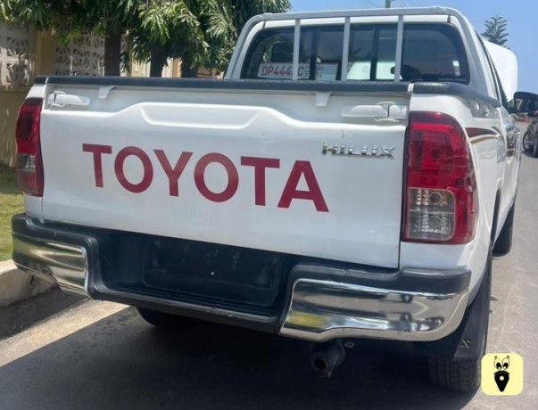 toyota-hilux-big-3