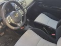 toyota-yaris-le-small-3