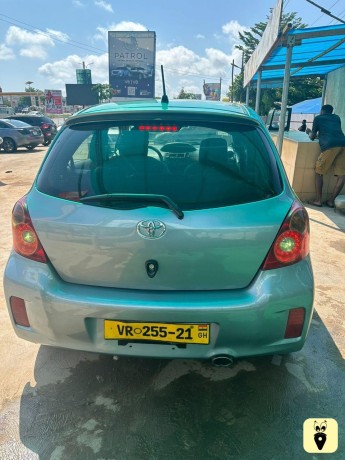 toyota-vitz-sports-big-1