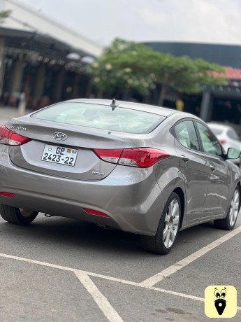 hyundai-elantra-2011-big-3