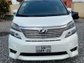 toyota-vellfire-van-small-0