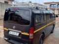 toyota-hiace-2011-small-4