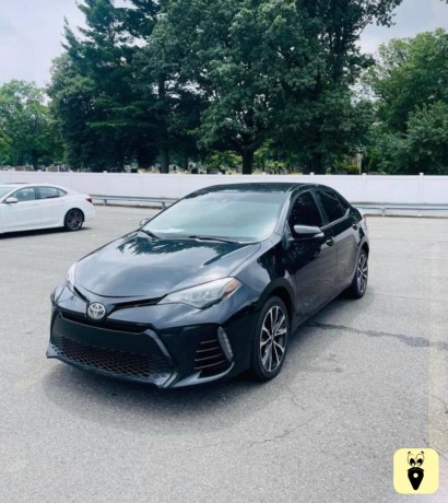 toyota-corolla-se-2018-big-0