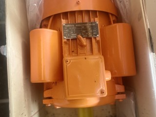 7.5HP ELECTRIC MOTOR