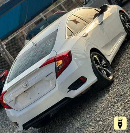 honda-civic-touring-2017-big-3