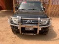 mitsubishi-pajero-2010-small-0