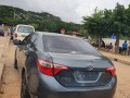toyota-corolla-le-2017-small-2