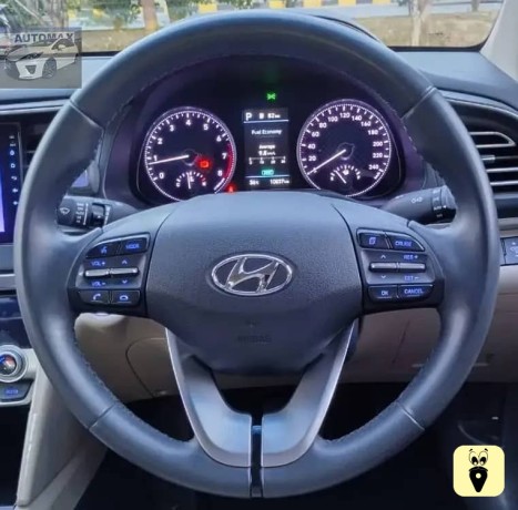 hyundai-elantra-gls-2023-big-5